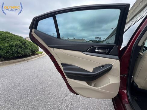 Used 2017 Nissan Maxima 3.5 SL FWD image 46