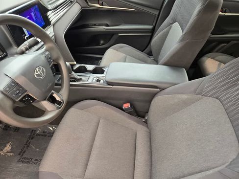 Used 2025 Toyota Camry LE FWD image 17