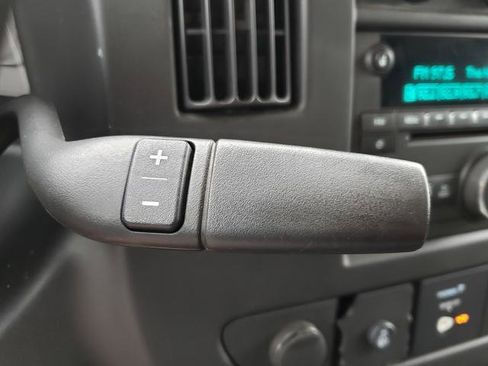 Used 2016 Chevrolet Express 2500 RWD image 20