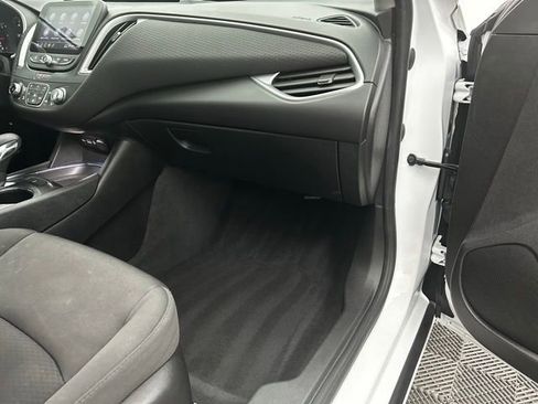 Used 2023 Chevrolet Malibu LT image 25