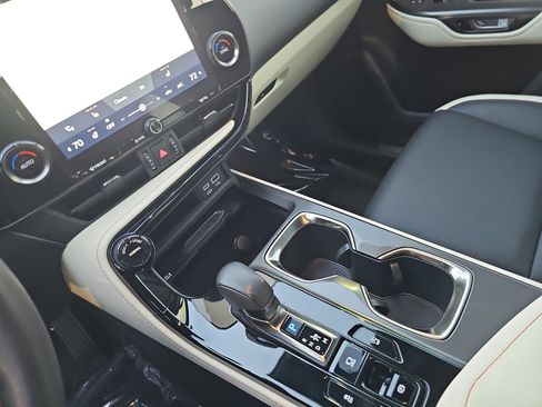 Used 2024 Lexus NX 250 FWD image 26