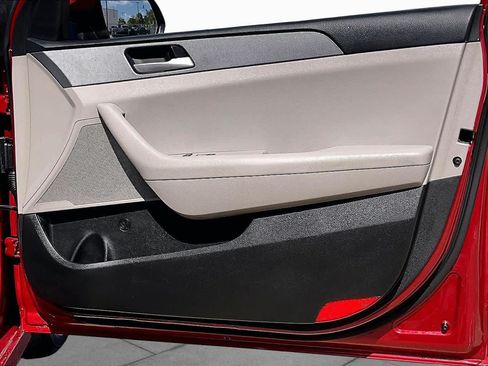 Used 2019 Hyundai Sonata SE FWD image 19