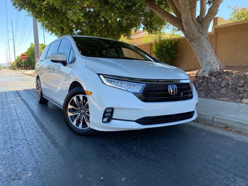 Used 2021 Honda Odyssey EX-L image 2