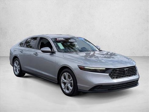 Used 2025 Honda Accord LX image 3