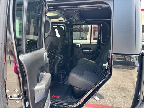 Used 2021 Jeep Gladiator Mojave w/ LED Lighting Group AWD/4WD image 17
