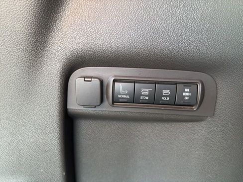 Used 2013 Ford Explorer Limited image 11