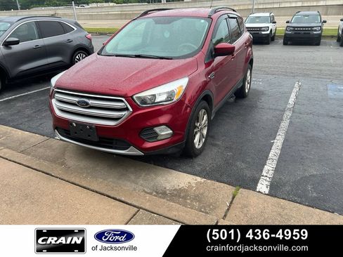Used 2018 Ford Escape SE w/ SE Sync 3 Package FWD image 1