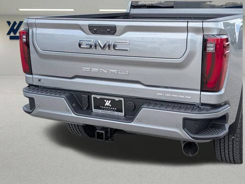 New 2026 GMC Sierra 2500 Denali Ultimate AWD/4WD image 8