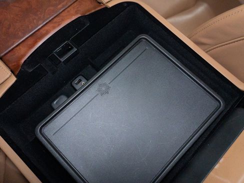 Used 2016 Cadillac Escalade ESV Platinum image 67