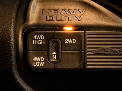 Used 2024 RAM 2500 Big Horn w/ Towing Technology Group AWD/4WD image 32