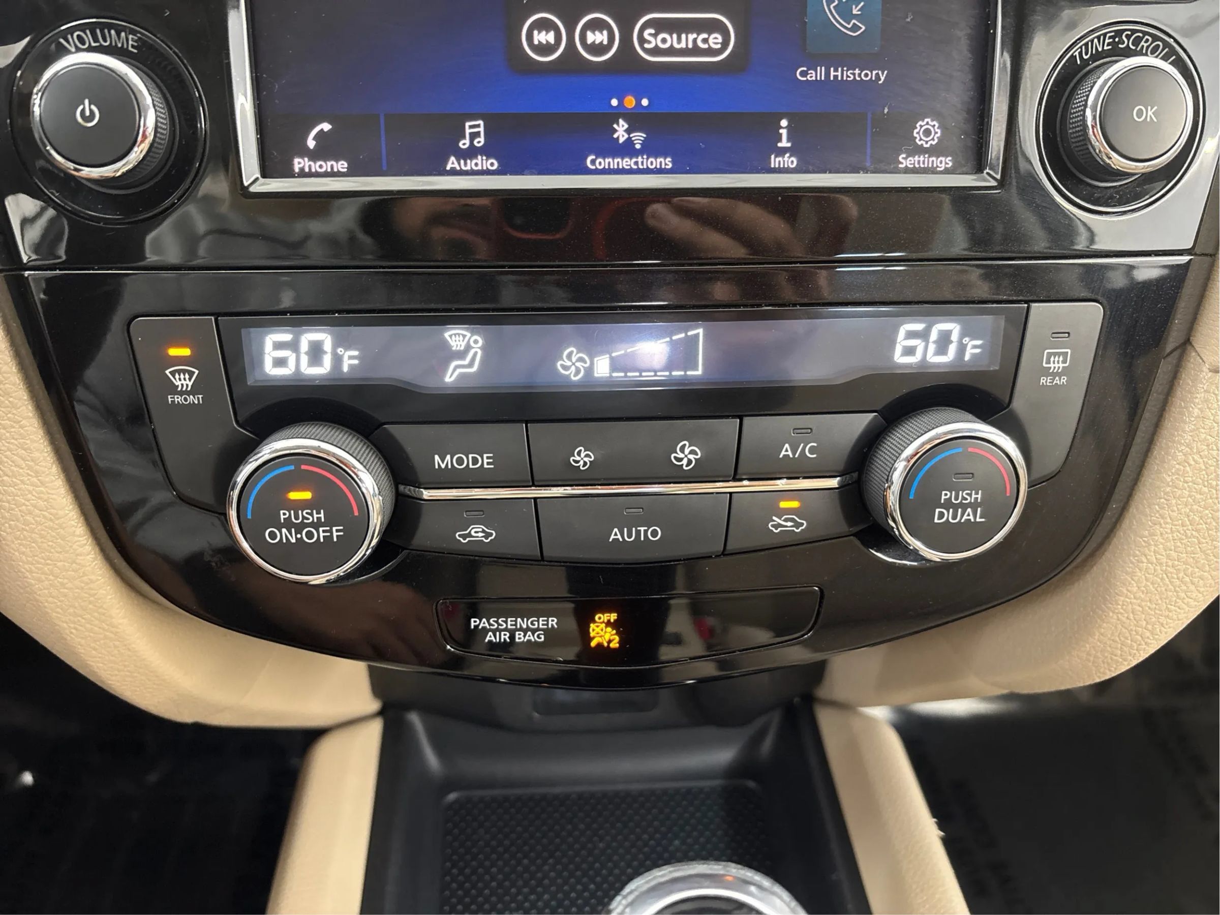 Used 2018 Nissan Rogue SV AWD/4WD image 35