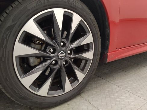 Used 2019 Nissan Sentra SR FWD image 31