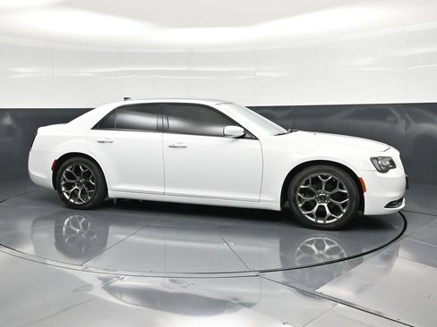 Used 2015 Chrysler 300 S w/ 300S Premium Group RWD image 3