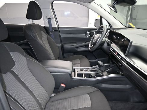 Used 2024 Kia Sorento LX image 44