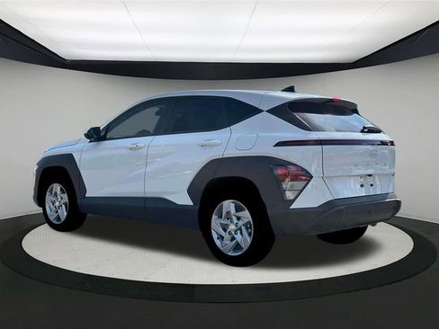 New 2026 Hyundai Kona SE image 5