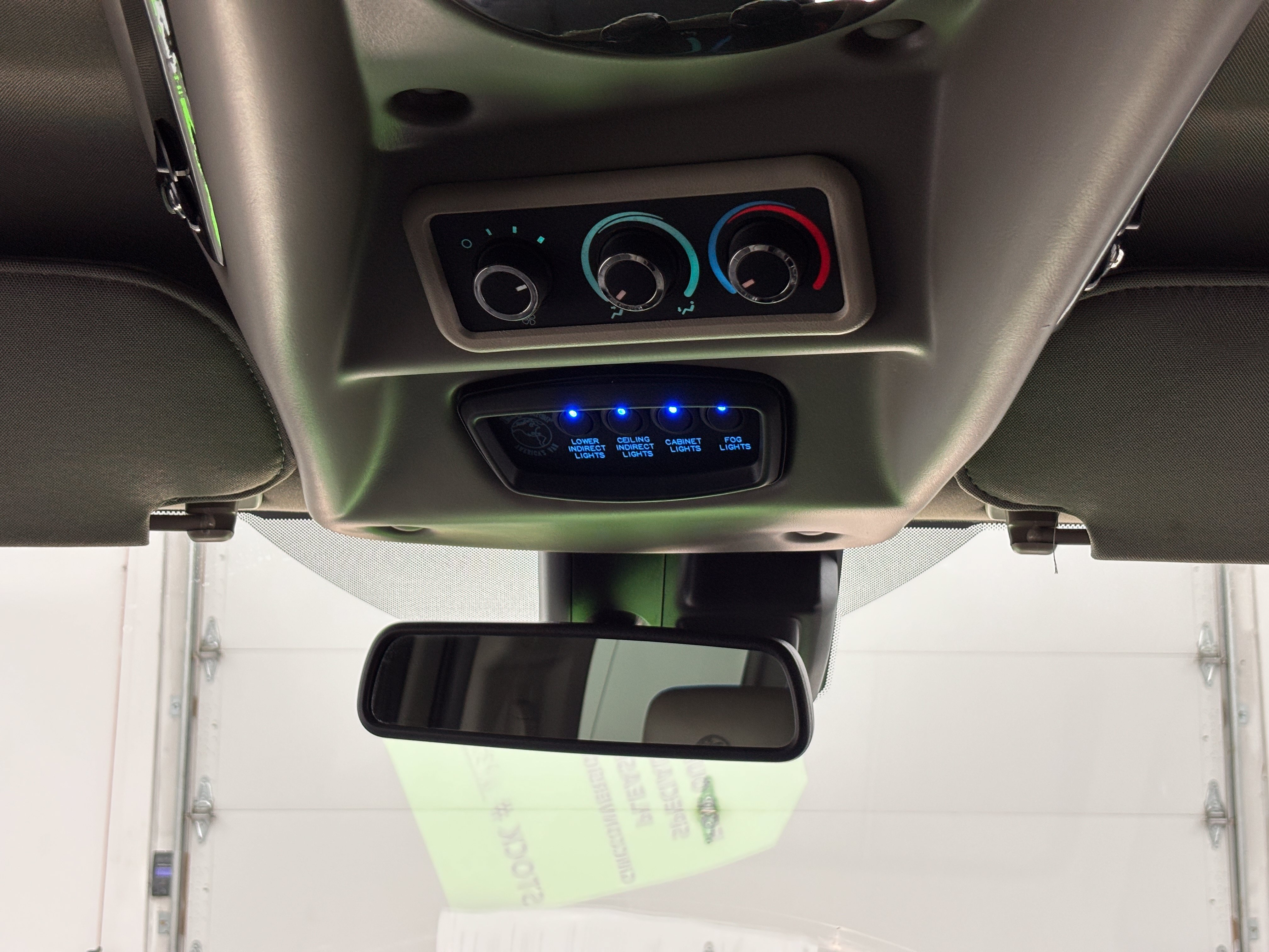 Used 2021 GMC Savana 3500 LS w/ Chrome Appearance Package RWD image 34
