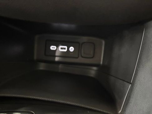 Used 2023 Chevrolet Equinox RS image 16