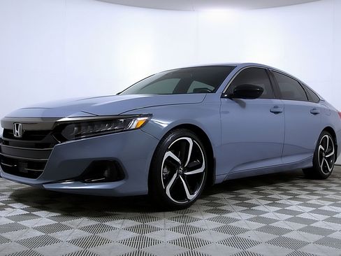 Used 2022 Honda Accord Sport image 2