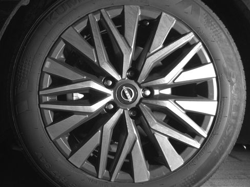 Used 2025 Nissan Altima 2.5 SV image 12