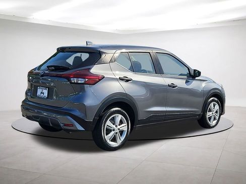 Used 2024 Nissan Kicks S FWD image 7