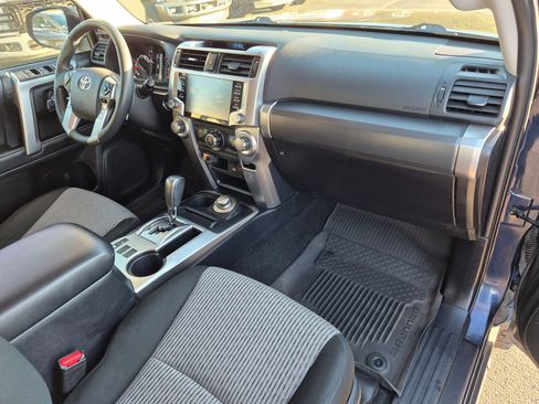 Used 2023 Toyota 4Runner SR5 AWD/4WD image 34