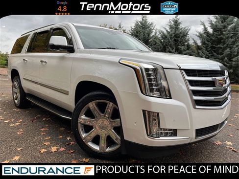 Used 2020 Cadillac Escalade ESV Premium Luxury image 2