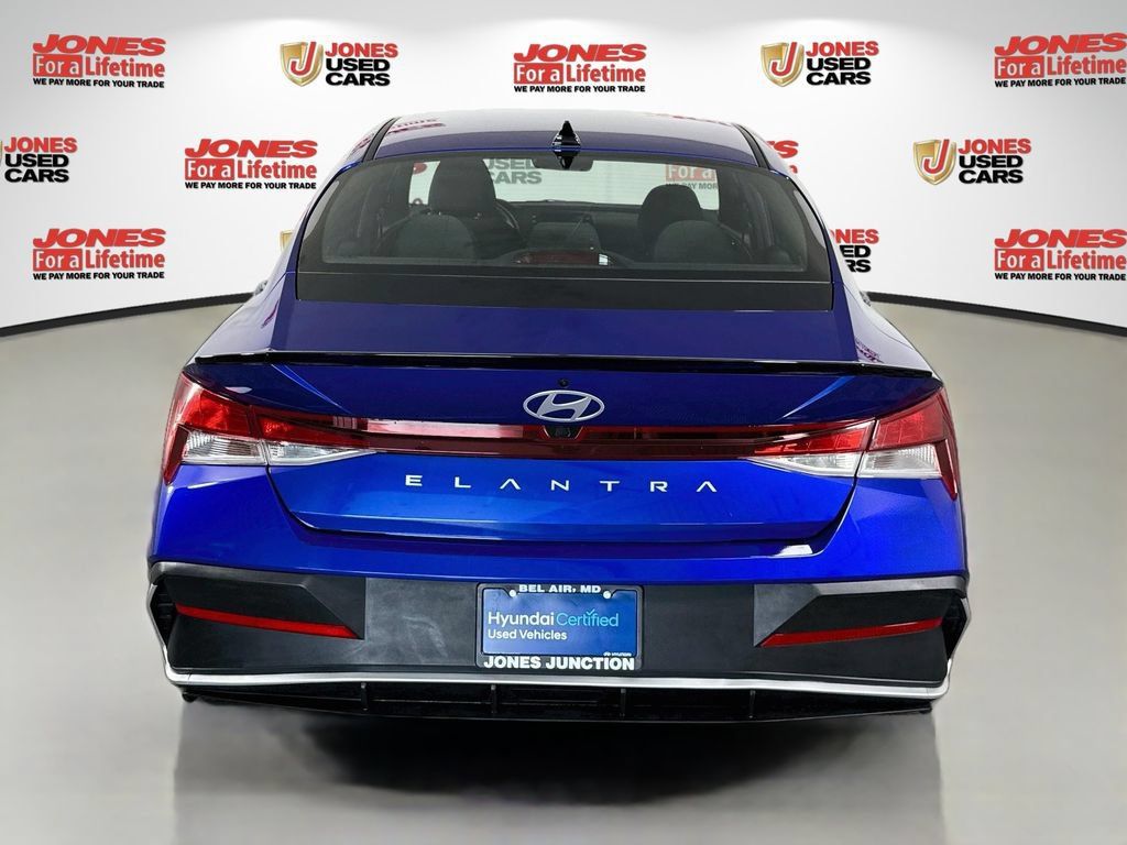 Certified 2025 Hyundai Elantra Sport FWD image 14