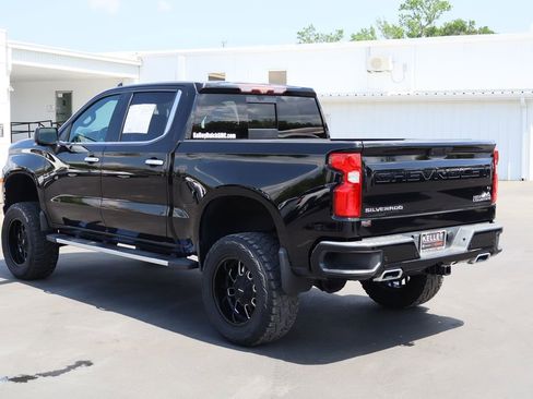 Used 2020 Chevrolet Silverado 1500 High Country w/ Technology Package image 6