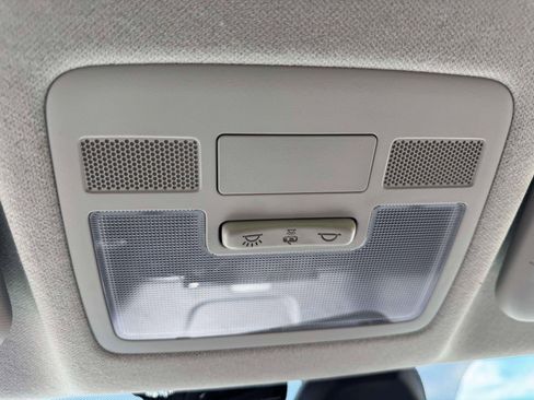 Used 2021 Hyundai Venue SEL FWD image 27