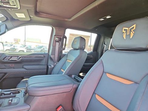New 2025 GMC Sierra 1500 AT4 w/ AT4 Premium Package image 11