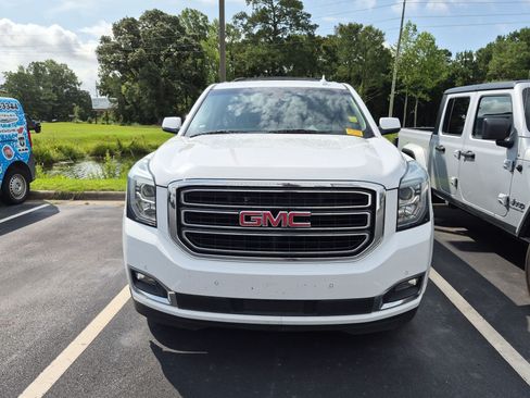 Used 2018 GMC Yukon XL SLT w/ Open Road Package AWD/4WD image 2