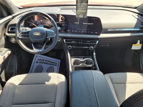 New 2026 Chevrolet Traverse LT w/ Enhanced Driving Package image 11