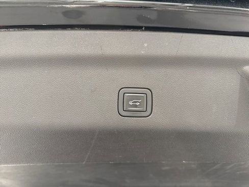 Used 2021 GMC Yukon SLT w/ SLT Luxury Plus Package image 15