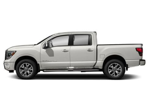 Used 2021 Nissan Titan SL w/ Moonroof Package image 6