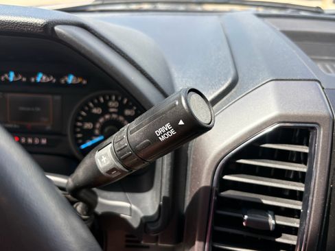 Used 2020 Ford F150 XLT w/ Equipment Group 302A Luxury image 16