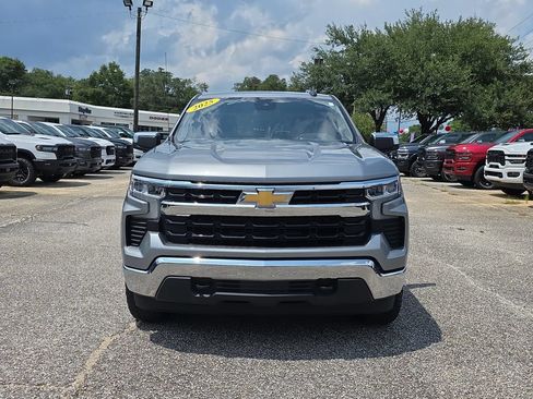 Used 2025 Chevrolet Silverado 1500 LT AWD/4WD image 9