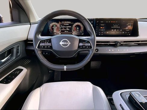 Used 2024 Nissan Ariya AWD image 5