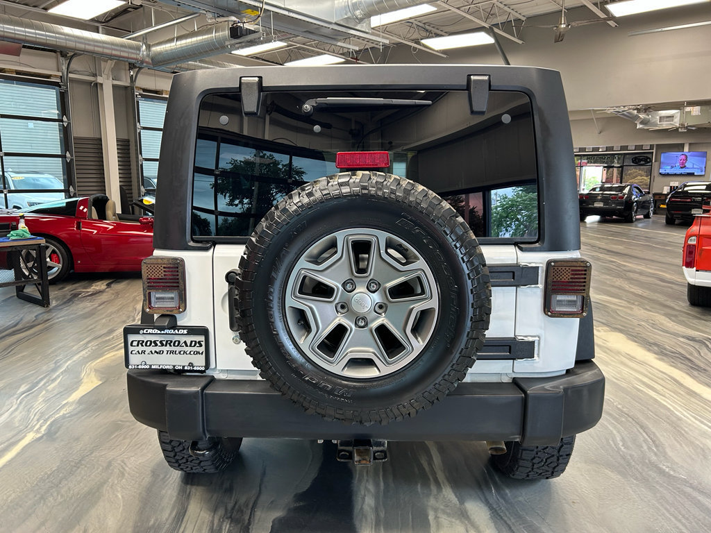Used 2017 Jeep Wrangler Unlimited Rubicon w/ Connectivity Group AWD/4WD image 27
