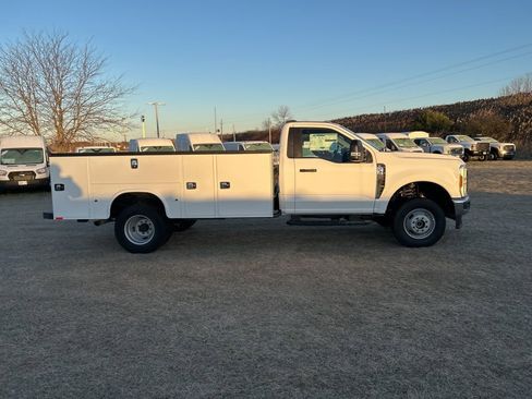 New 2025 Ford F350 XL w/ XL Chrome Package image 4