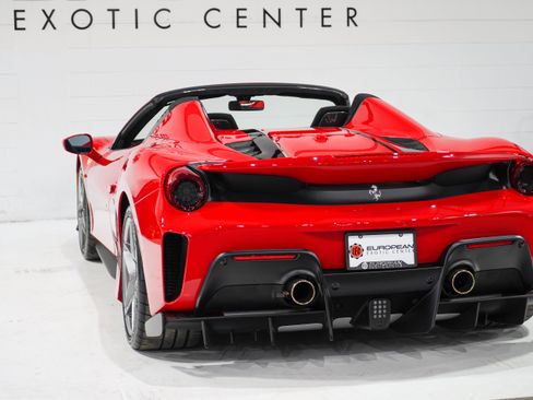 Used 2020 Ferrari 488 Pista Spider RWD image 39