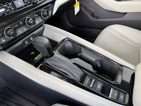 Used 2023 Honda Accord EX-L image 25