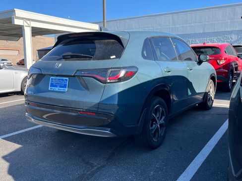 Used 2024 Honda HR-V EX-L image 4