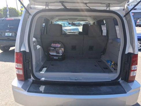 Used 2008 Jeep Liberty Sport AWD/4WD image 16