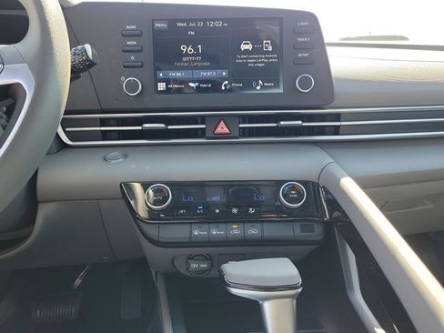 New 2026 Hyundai Elantra Hybrid FWD image 15