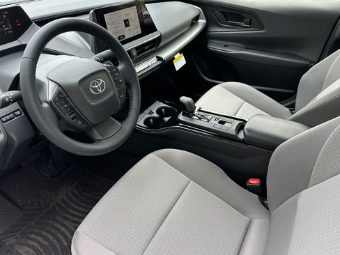New 2026 Toyota Prius LE FWD image 12