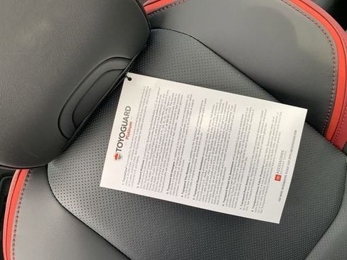 New 2025 Toyota Prius Plug-In Hybrid FWD image 38