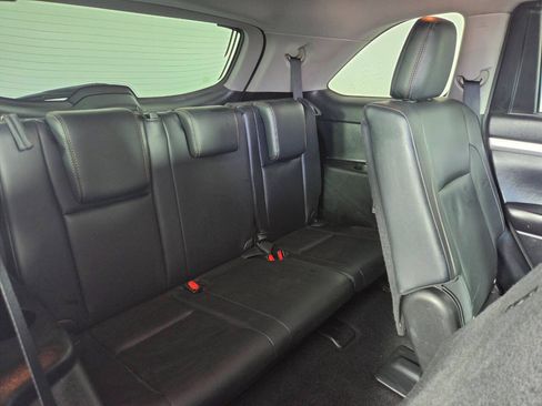Used 2016 Toyota Highlander XLE AWD/4WD image 34