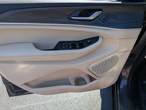 New 2026 Jeep Grand Cherokee Limited w/ Limited Altitude Package RWD image 10