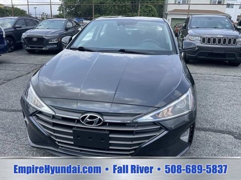 Used 2020 Hyundai Elantra SE w/ Cargo Package (C1) FWD image 9
