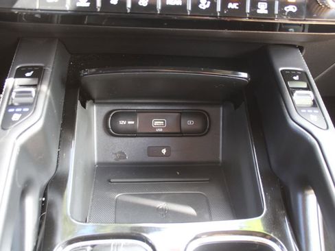 Used 2022 Kia Telluride SX w/ Towing Package FWD image 42